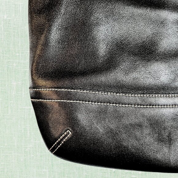 🖤 Coach Legacy Leather Crossbody Bag | Black Glove-Tanned Leather - Picture 6 of 8